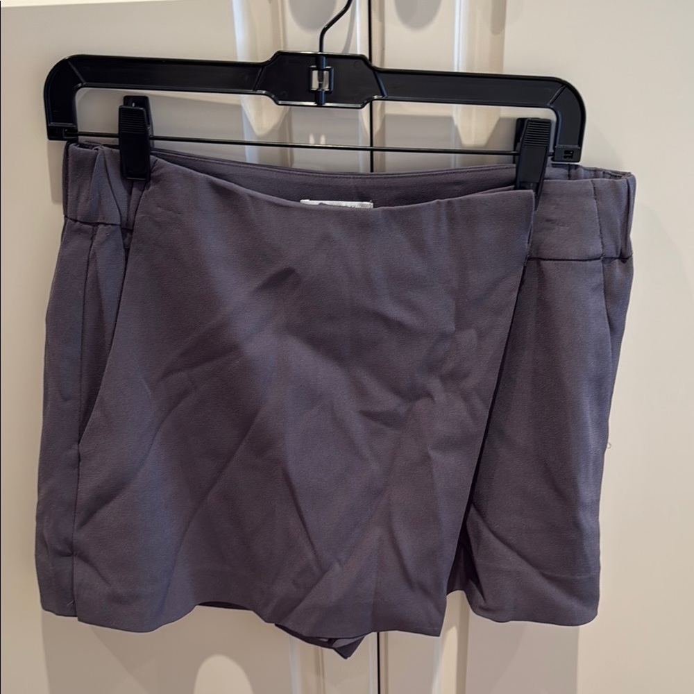 Babaton Gray Skorts, size 12 . Front pockets  great to dress up